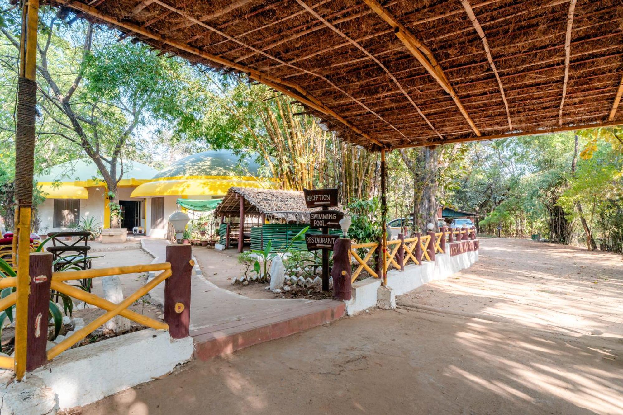 Treebo Premium Mowgli'S Den, Pench Hotel Khawāsa Exterior foto