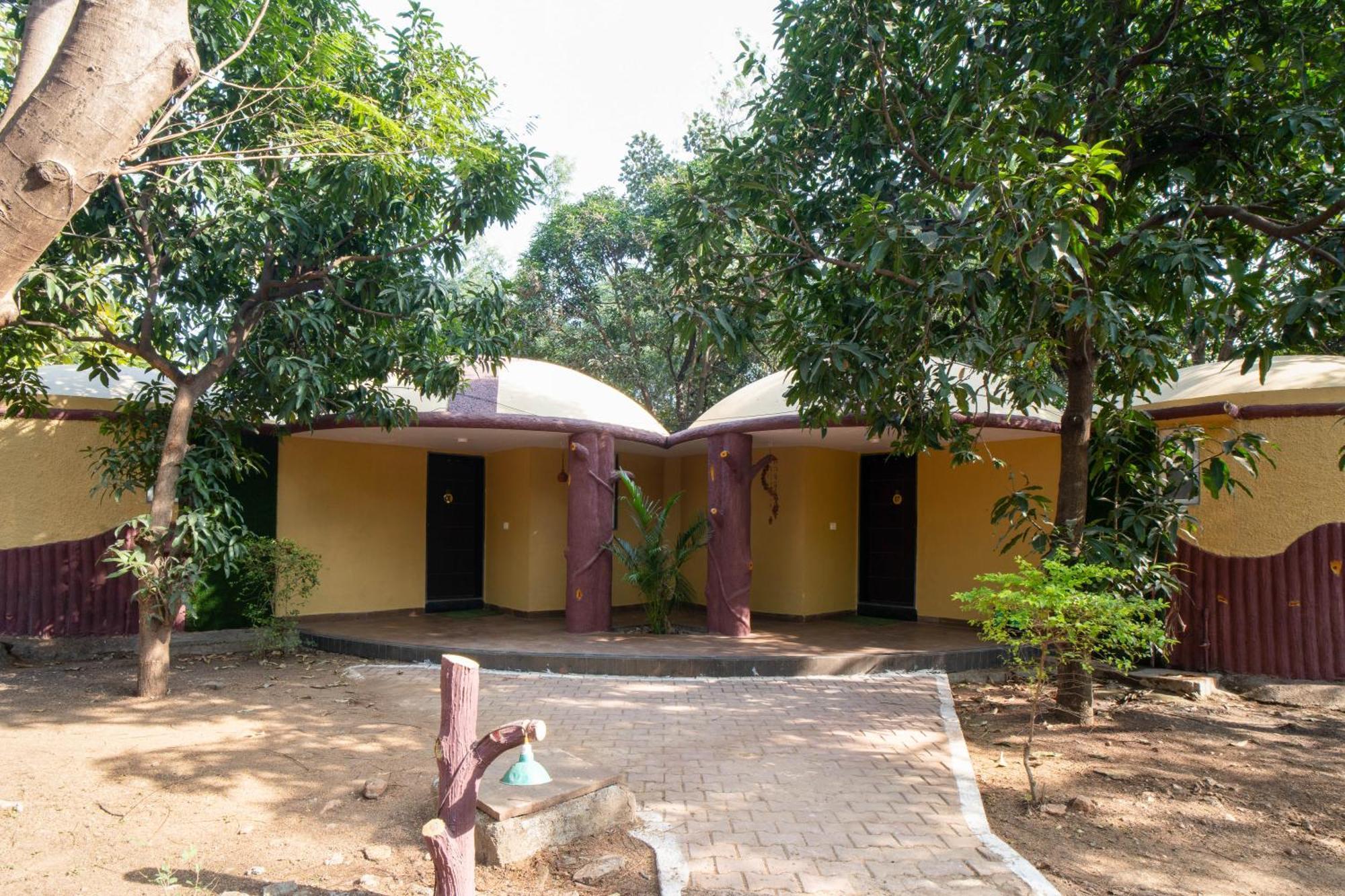 Treebo Premium Mowgli'S Den, Pench Hotel Khawāsa Exterior foto
