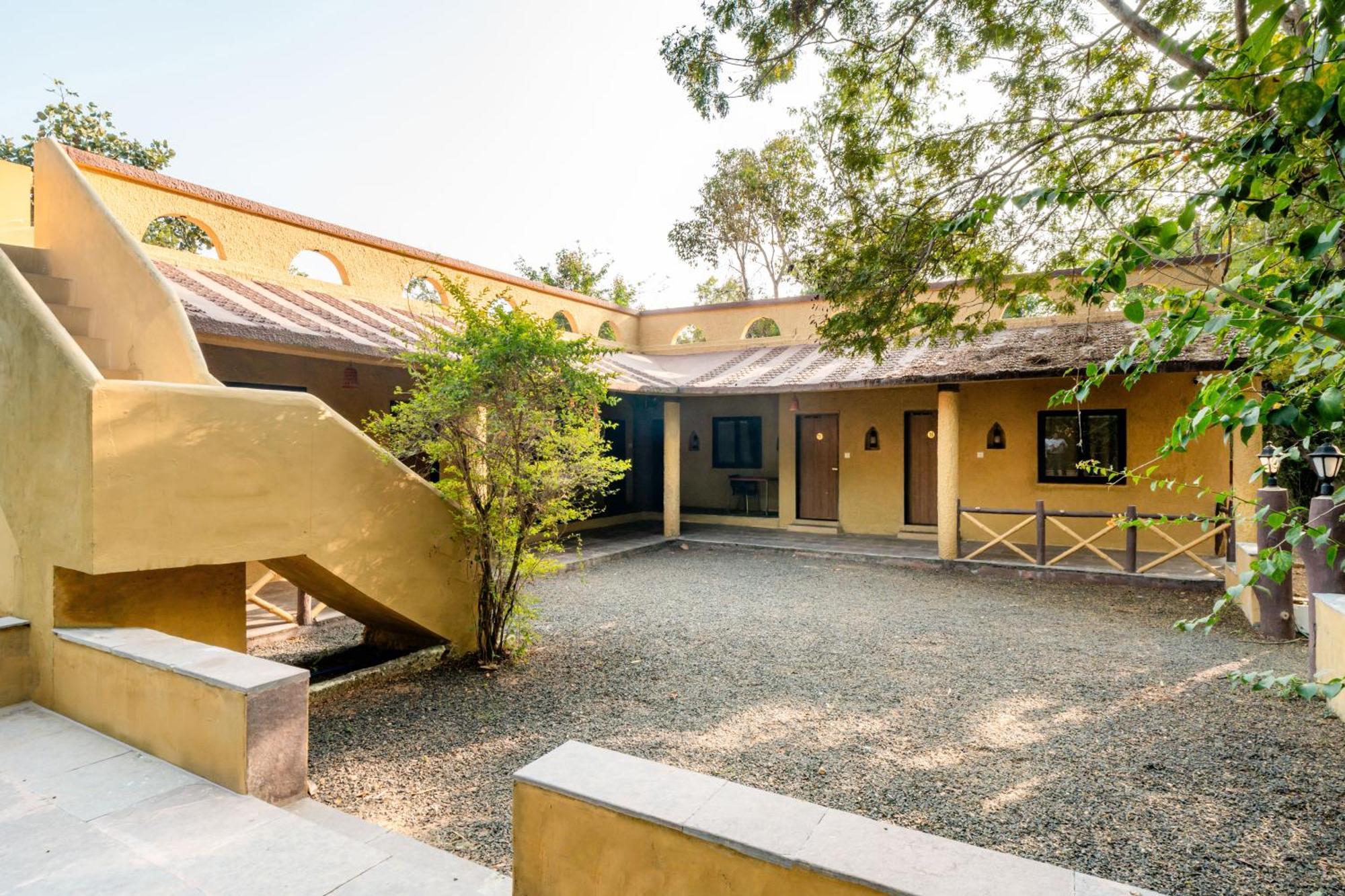 Treebo Premium Mowgli'S Den, Pench Hotel Khawāsa Exterior foto